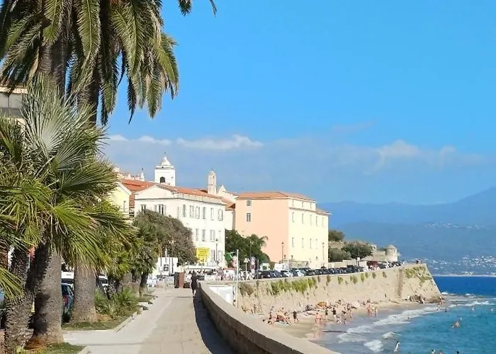 Centre Historique アパート *